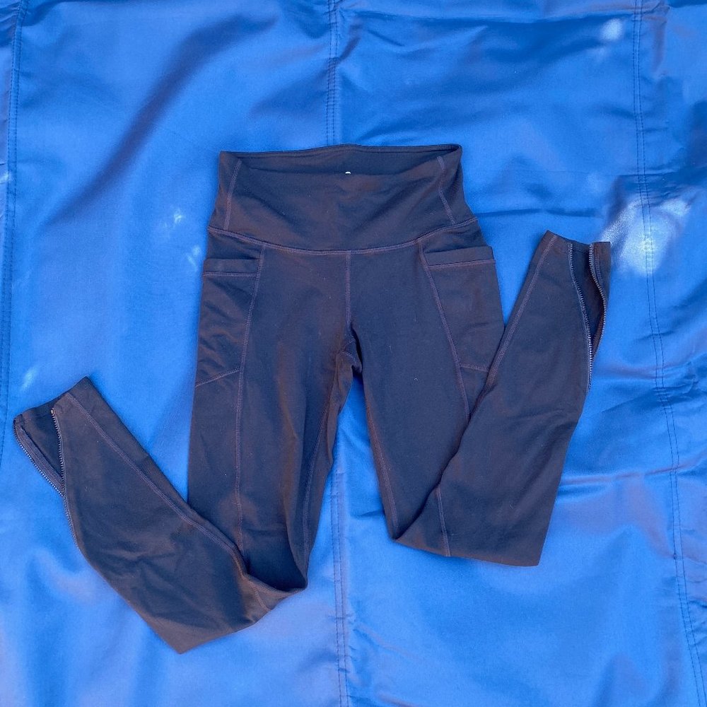 Black Athleta Leggings with Zipper Detailing (XS)